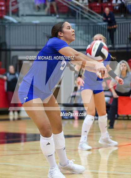 Thumbnail 3 in Allen vs. Byron Nelson (UIL 6A D1 Regional Semi-Final) photogallery.