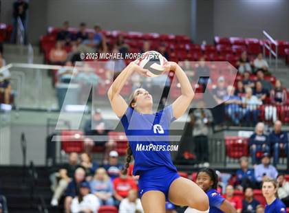 Thumbnail 3 in Allen vs. Byron Nelson (UIL 6A D1 Regional Semi-Final) photogallery.