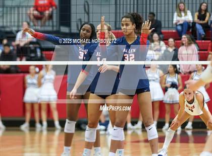 Thumbnail 3 in Allen vs. Byron Nelson (UIL 6A D1 Regional Semi-Final) photogallery.