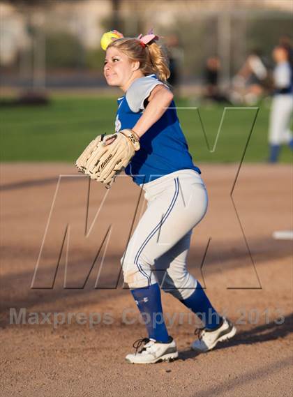 Thumbnail 2 in Sierra vs. Enochs photogallery.