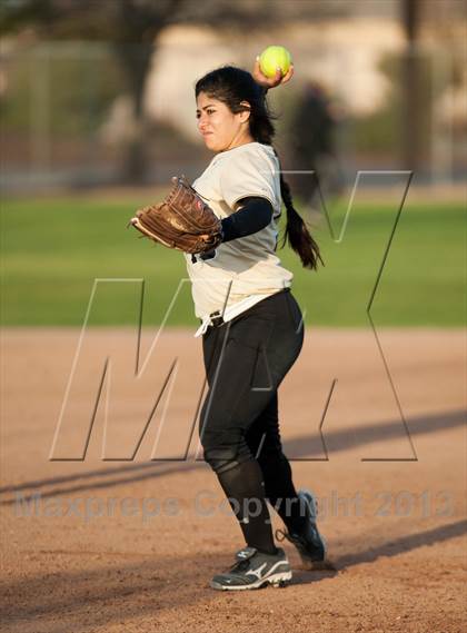 Thumbnail 3 in Sierra vs. Enochs photogallery.
