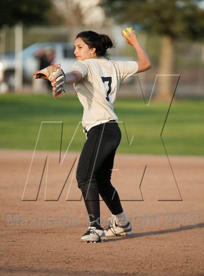 Thumbnail 3 in Sierra vs. Enochs photogallery.