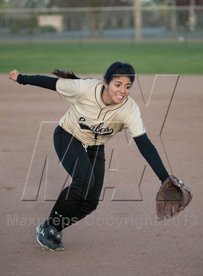 Thumbnail 2 in Sierra vs. Enochs photogallery.