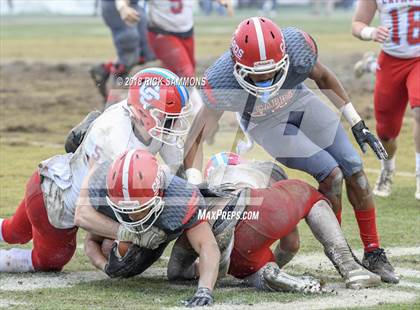 Thumbnail 3 in Charlotte Catholic vs. Jacksonville (NCHSAA 3A Championship) photogallery.