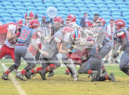 Thumbnail 3 in Charlotte Catholic vs. Jacksonville (NCHSAA 3A Championship) photogallery.