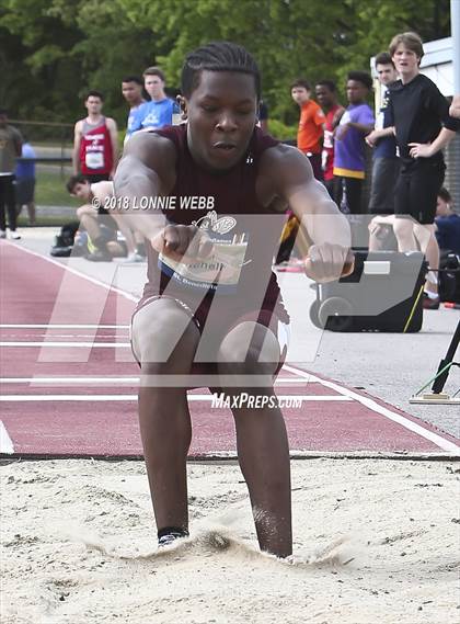 Thumbnail 3 in 51st Annual Loucks Games (Men's Long Jump) photogallery.