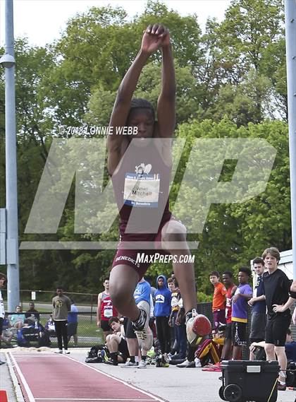 Thumbnail 2 in 51st Annual Loucks Games (Men's Long Jump) photogallery.