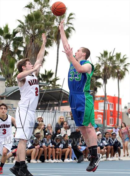 Thumbnail 3 in Oakwood vs. Pacifica Christian (@ Venice Beach) photogallery.