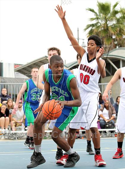 Thumbnail 2 in Oakwood vs. Pacifica Christian (@ Venice Beach) photogallery.