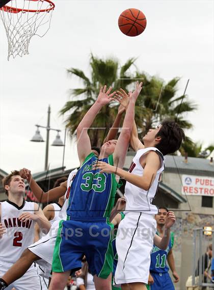 Thumbnail 2 in Oakwood vs. Pacifica Christian (@ Venice Beach) photogallery.