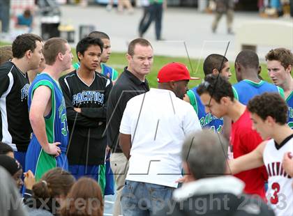 Thumbnail 2 in Oakwood vs. Pacifica Christian (@ Venice Beach) photogallery.