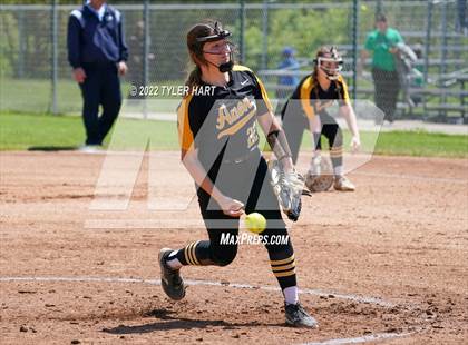 Thumbnail 2 in Floyd Central @ Avon photogallery.
