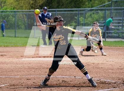 Thumbnail 2 in Floyd Central @ Avon photogallery.