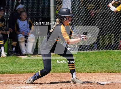 Thumbnail 1 in Floyd Central @ Avon photogallery.