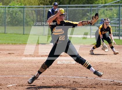 Thumbnail 1 in Floyd Central @ Avon photogallery.