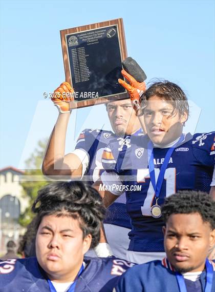 Thumbnail 1 in Washington vs. Balboa (CIF SF Final) photogallery.