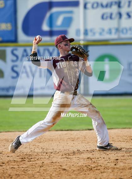 Thumbnail 1 in Kingston vs. Pine Bush (Section 9 Class AA Championship) photogallery.