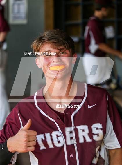 Thumbnail 2 in Kingston vs. Pine Bush (Section 9 Class AA Championship) photogallery.