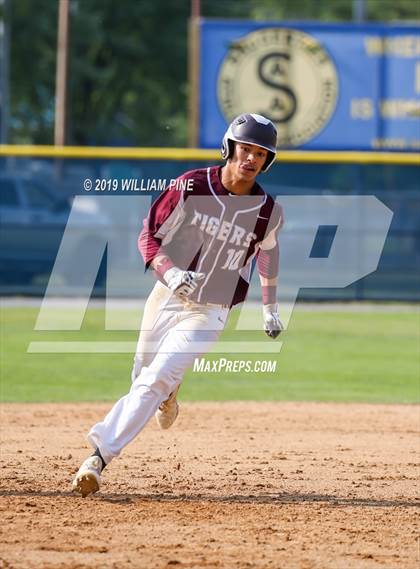 Thumbnail 3 in Kingston vs. Pine Bush (Section 9 Class AA Championship) photogallery.