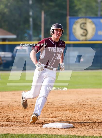 Thumbnail 2 in Kingston vs. Pine Bush (Section 9 Class AA Championship) photogallery.