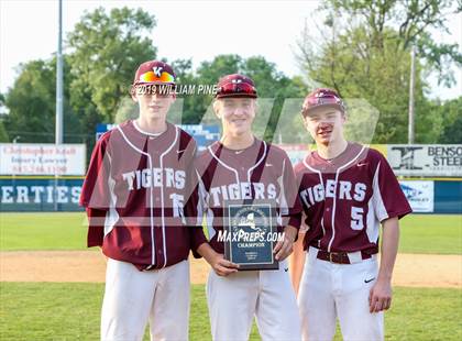 Thumbnail 2 in Kingston vs. Pine Bush (Section 9 Class AA Championship) photogallery.