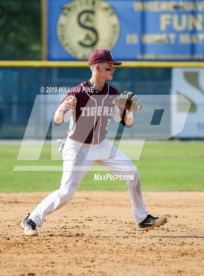Thumbnail 2 in Kingston vs. Pine Bush (Section 9 Class AA Championship) photogallery.