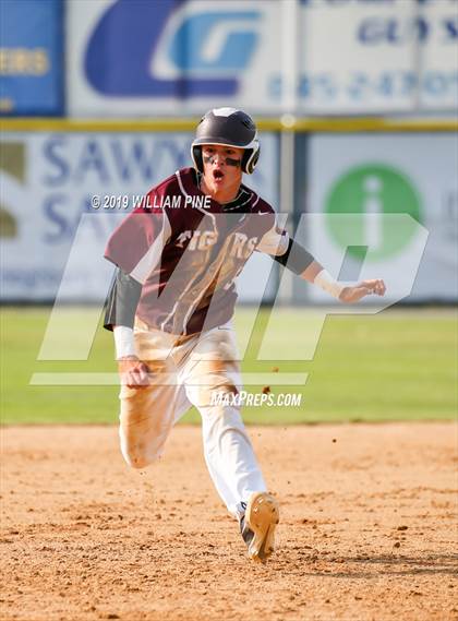 Thumbnail 2 in Kingston vs. Pine Bush (Section 9 Class AA Championship) photogallery.