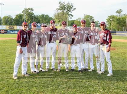 Thumbnail 2 in Kingston vs. Pine Bush (Section 9 Class AA Championship) photogallery.