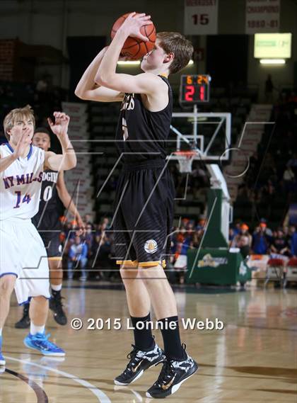 Thumbnail 2 in Bridgehampton vs New York Mills (NYSPHSAA Class D Final) photogallery.