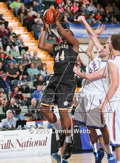 Thumbnail 2 in Bridgehampton vs New York Mills (NYSPHSAA Class D Final) photogallery.