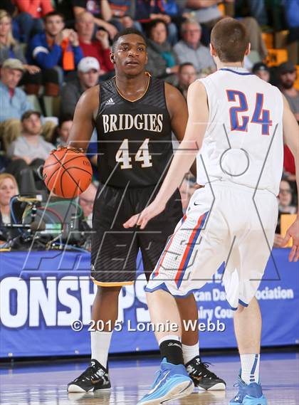 Thumbnail 3 in Bridgehampton vs New York Mills (NYSPHSAA Class D Final) photogallery.