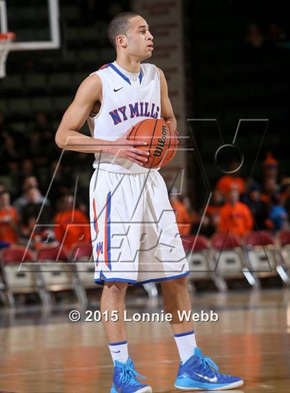 Thumbnail 2 in Bridgehampton vs New York Mills (NYSPHSAA Class D Final) photogallery.