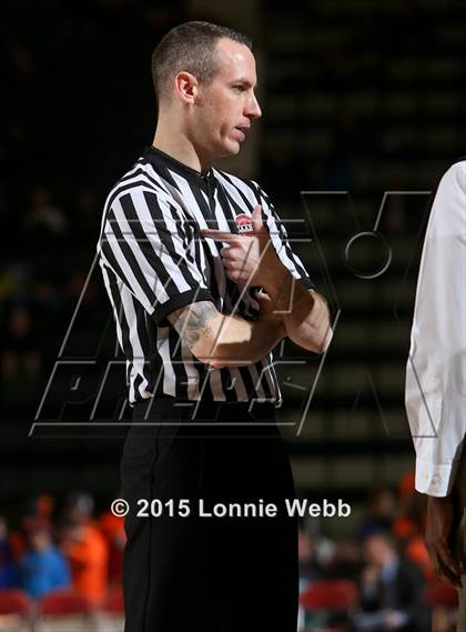 Thumbnail 2 in Bridgehampton vs New York Mills (NYSPHSAA Class D Final) photogallery.
