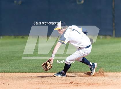 Thumbnail 1 in Carmel Christian vs. PRO5 VA photogallery.