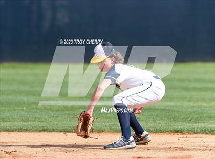 Thumbnail 1 in Carmel Christian vs. PRO5 VA photogallery.