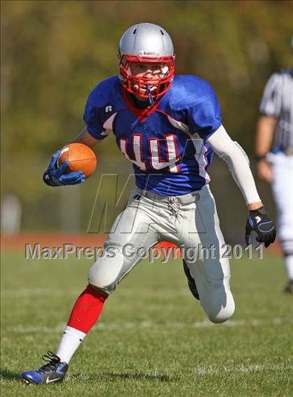 Thumbnail 3 in Tolland vs. Northwest Catholic photogallery.