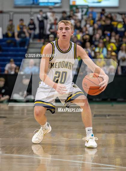 Thumbnail 2 in York vs Medomak Valley (MPA Class B South Finals) photogallery.