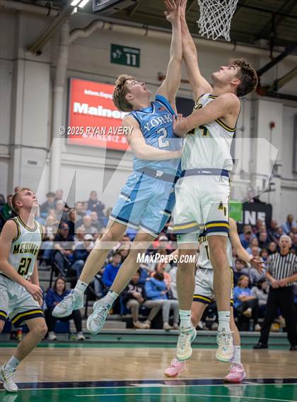 Thumbnail 2 in York vs Medomak Valley (MPA Class B South Finals) photogallery.