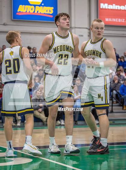 Thumbnail 1 in York vs Medomak Valley (MPA Class B South Finals) photogallery.