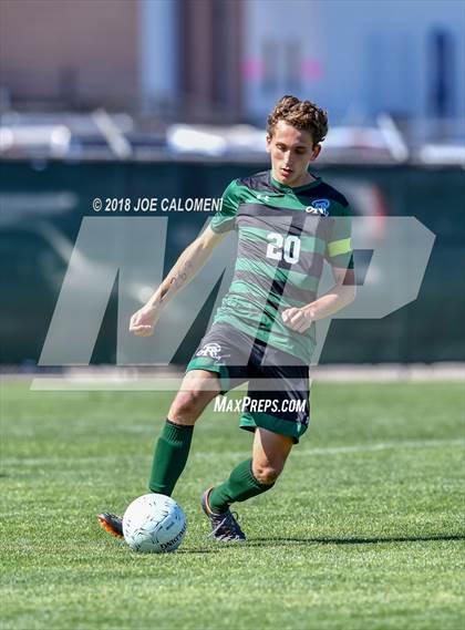 Thumbnail 1 in Lee [Robert E.] vs Reagan [Ronald] (Class 6A Region 4 Final) photogallery.