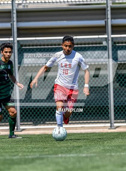 Thumbnail 2 in Lee [Robert E.] vs Reagan [Ronald] (Class 6A Region 4 Final) photogallery.