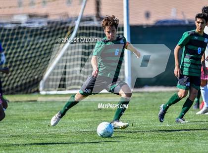 Thumbnail 2 in Lee [Robert E.] vs Reagan [Ronald] (Class 6A Region 4 Final) photogallery.