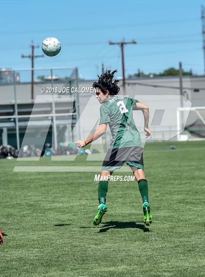 Thumbnail 2 in Lee [Robert E.] vs Reagan [Ronald] (Class 6A Region 4 Final) photogallery.