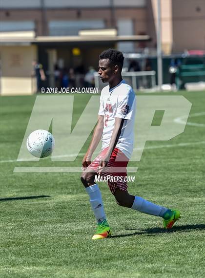Thumbnail 2 in Lee [Robert E.] vs Reagan [Ronald] (Class 6A Region 4 Final) photogallery.