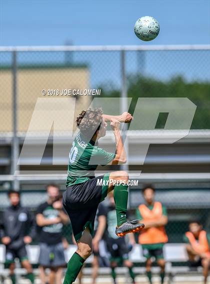 Thumbnail 2 in Lee [Robert E.] vs Reagan [Ronald] (Class 6A Region 4 Final) photogallery.