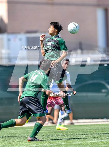 Thumbnail 3 in Lee [Robert E.] vs Reagan [Ronald] (Class 6A Region 4 Final) photogallery.