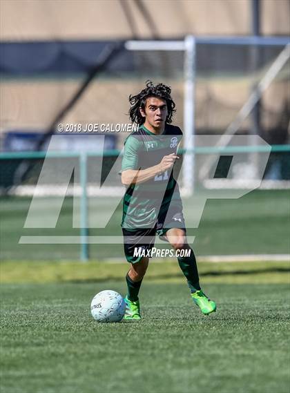Thumbnail 2 in Lee [Robert E.] vs Reagan [Ronald] (Class 6A Region 4 Final) photogallery.