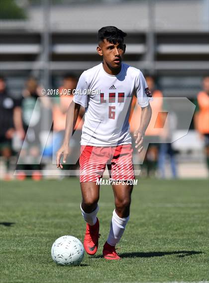 Thumbnail 3 in Lee [Robert E.] vs Reagan [Ronald] (Class 6A Region 4 Final) photogallery.