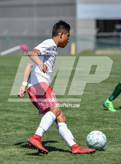 Thumbnail 2 in Lee [Robert E.] vs Reagan [Ronald] (Class 6A Region 4 Final) photogallery.