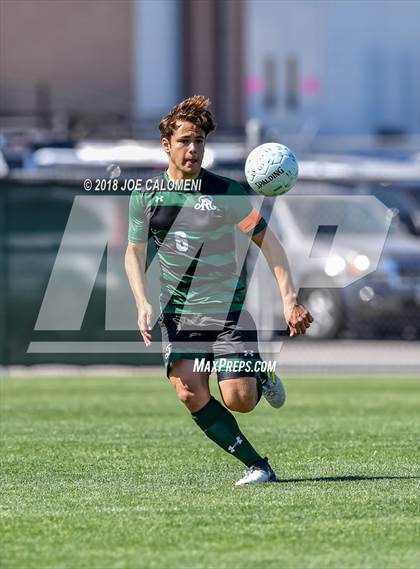 Thumbnail 2 in Lee [Robert E.] vs Reagan [Ronald] (Class 6A Region 4 Final) photogallery.